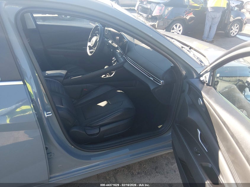 2023 Hyundai Elantra Limited