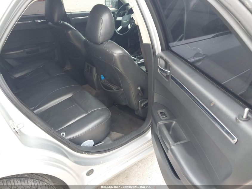 2010 Chrysler 300 Touring/Signature Series/Executive Series VIN: 2C3CA5CV4AH327971 Lot: 44371667