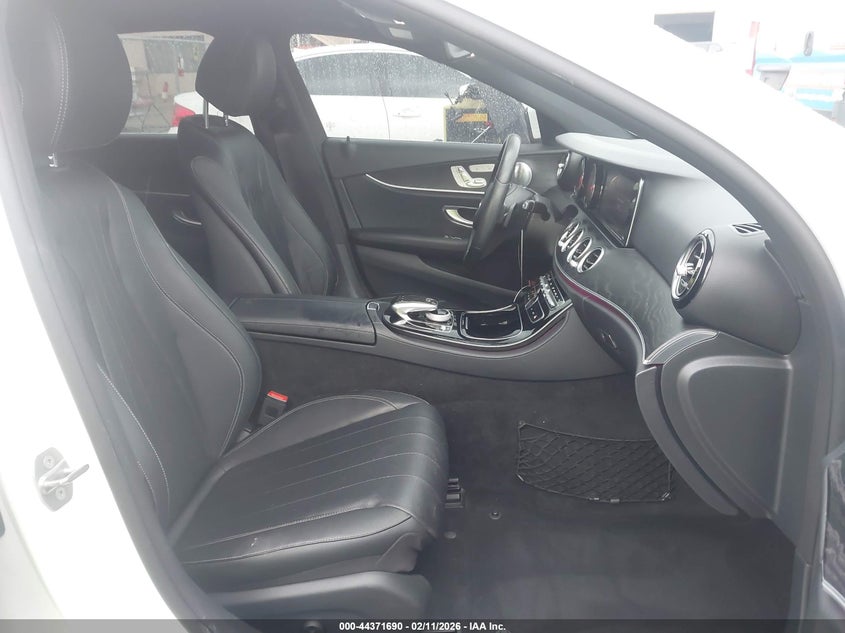 2017 Mercedes-Benz E 300