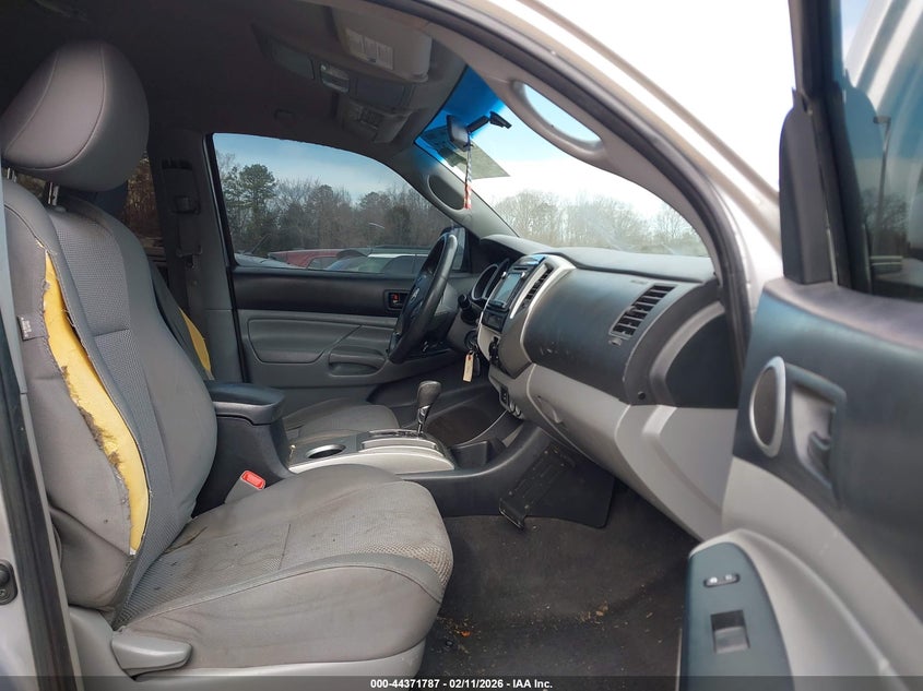 2015 Toyota Tacoma Base V6