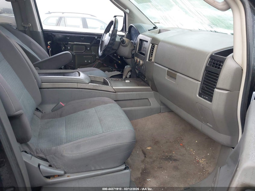 2005 Nissan Titan Se