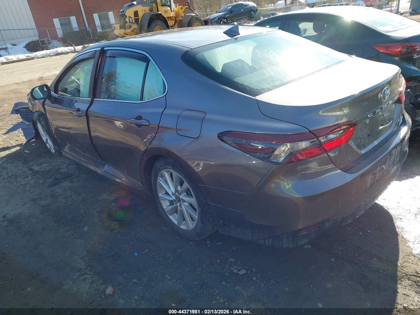 2024 Toyota Camry Le