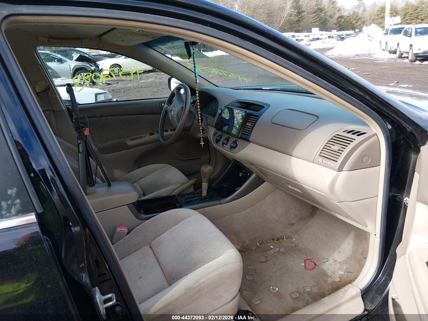 2004 Toyota Camry Le