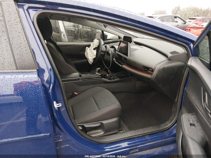 2025 Toyota Prius Plug-In Hybrid Se