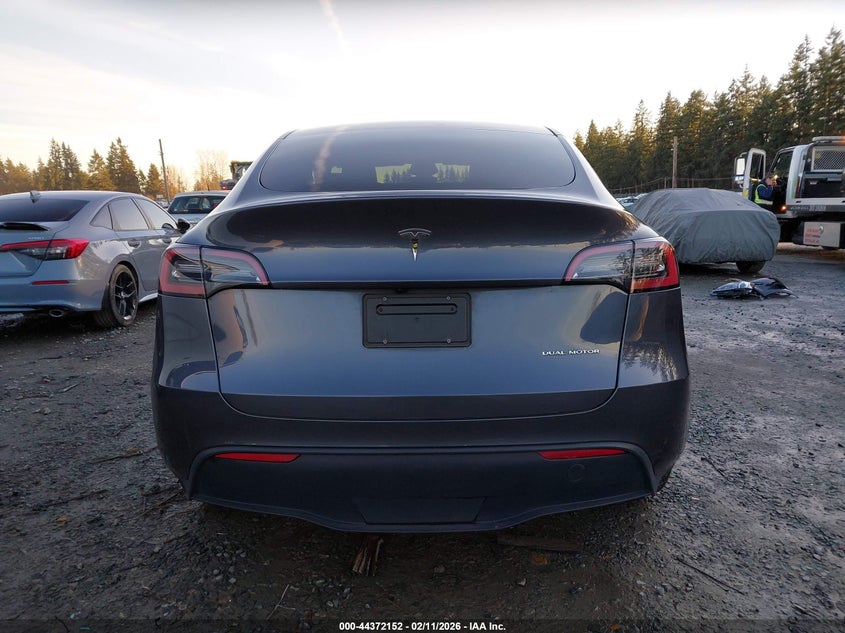 2023 Tesla Model Y Awd/Long Range Dual Motor All-Wheel Drive VIN: 7SAYGDEE4PF957109 Lot: 44372152