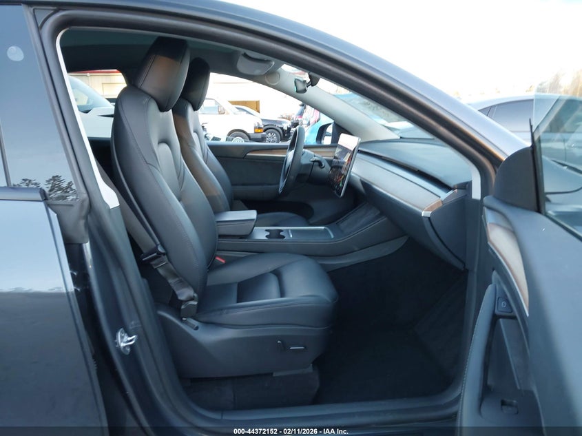 2023 Tesla Model Y Awd/Long Range Dual Motor All-Wheel Drive VIN: 7SAYGDEE4PF957109 Lot: 44372152