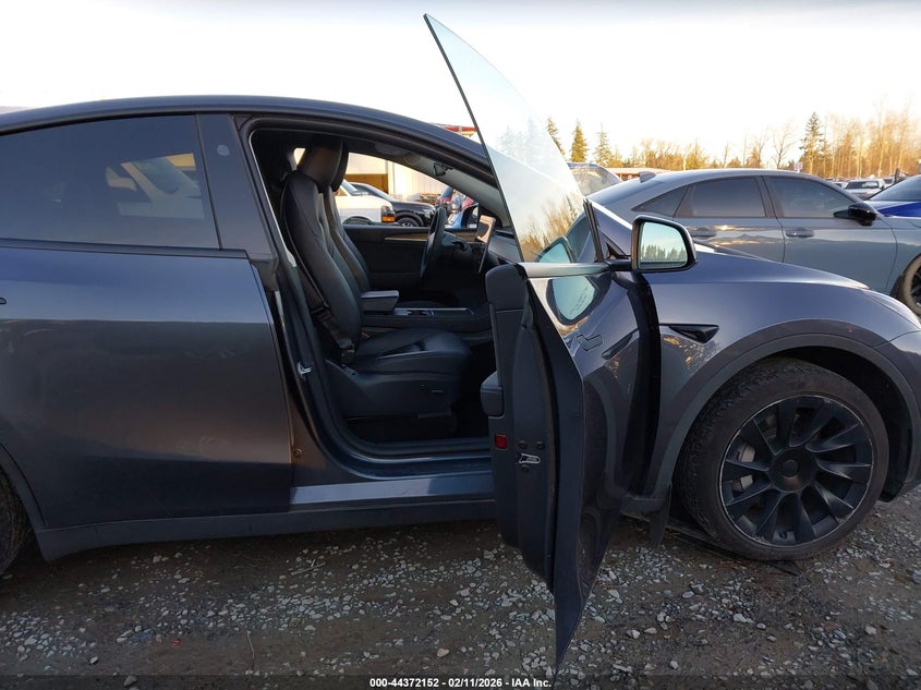 2023 Tesla Model Y Awd/Long Range Dual Motor All-Wheel Drive