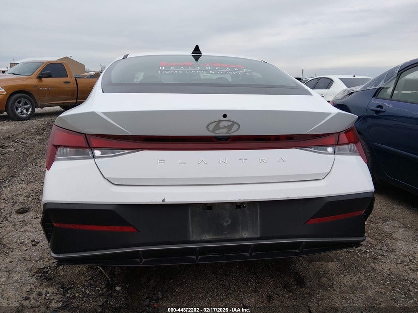 VIN KMHLL4DG2SU914602 2025 HYUNDAI ELANTRA SE