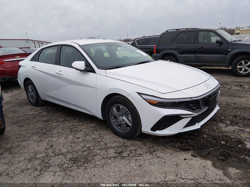 HYUNDAI ELANTRA SE 2025