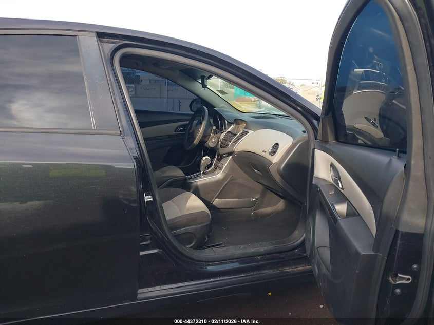 2013 Chevrolet Cruze Ls Auto