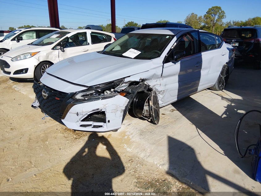 2023 Nissan Altima Sr Fwd