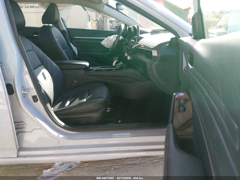 2023 Nissan Altima Sr Fwd