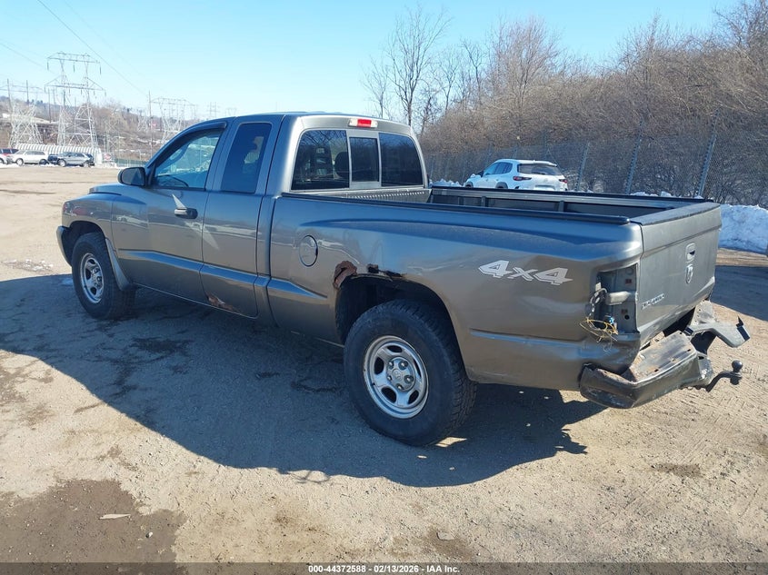 2005 Dodge Dakota St