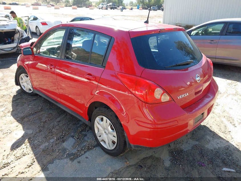 2011 Nissan Versa 1.8S