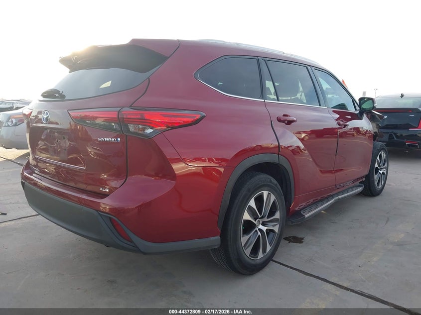 2021 Toyota Highlander Hybrid Xle