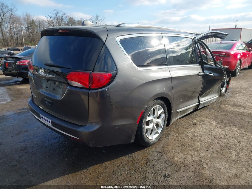 2018 Chrysler Pacifica Touring L