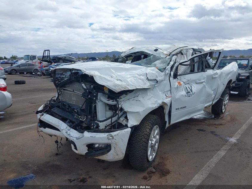 Vin: 3c6ur5fl4pg533939, lot: 44869678, ram 2500 laramie  4x4 6'4 box 20232