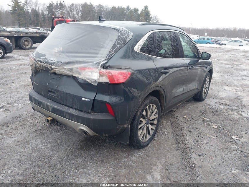 2022 Ford Escape Titanium