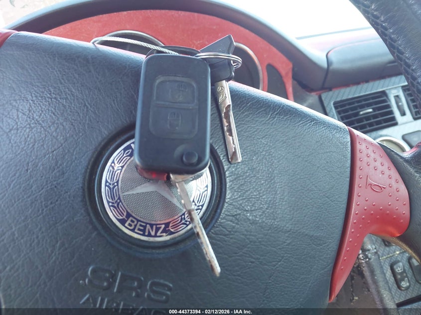 1998 Mercedes-Benz Slk 230 VIN: WDBKK47F1WF006740 Lot: 44373394