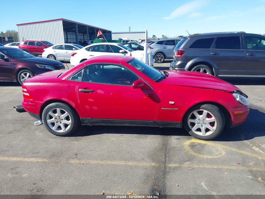 1998 Mercedes-Benz Slk 230 VIN: WDBKK47F1WF006740 Lot: 44373394