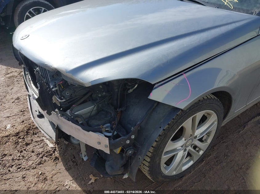 2012 Mercedes-Benz C 300 Luxury 4Matic VIN: WDDGF8BB9CA702543 Lot: 44373403