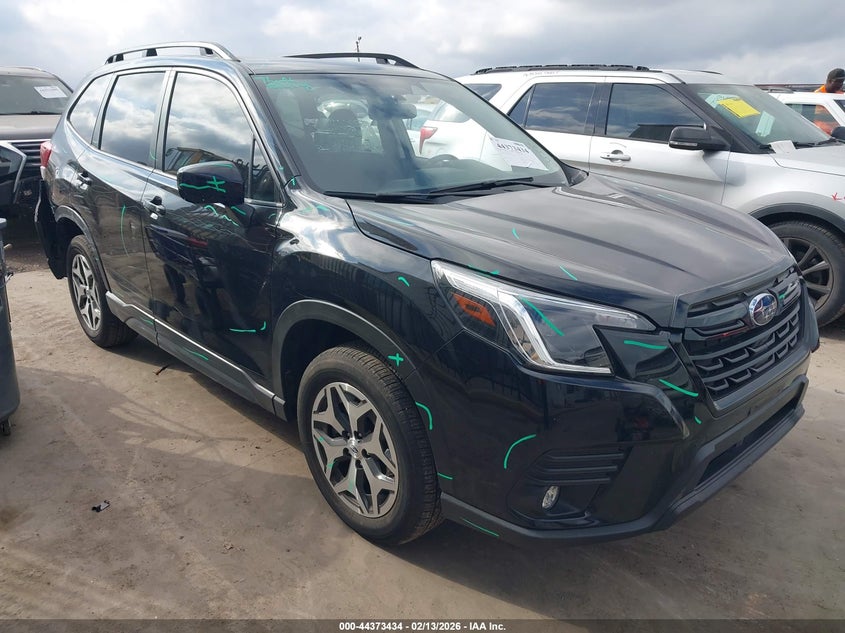 2024 Subaru Forester Premium
