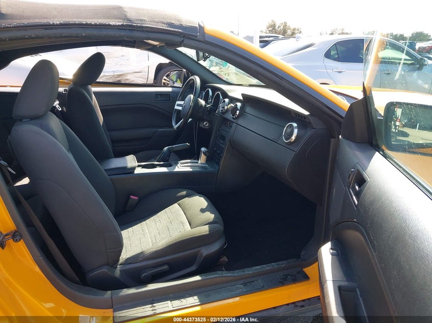 2007 Ford Mustang V6 Deluxe/V6 Premium