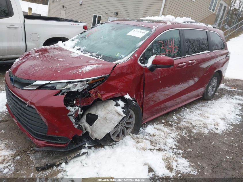 2022 Toyota Sienna Le