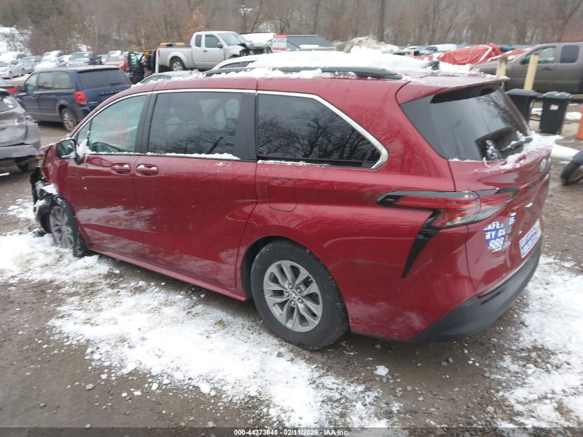 2022 Toyota Sienna Le