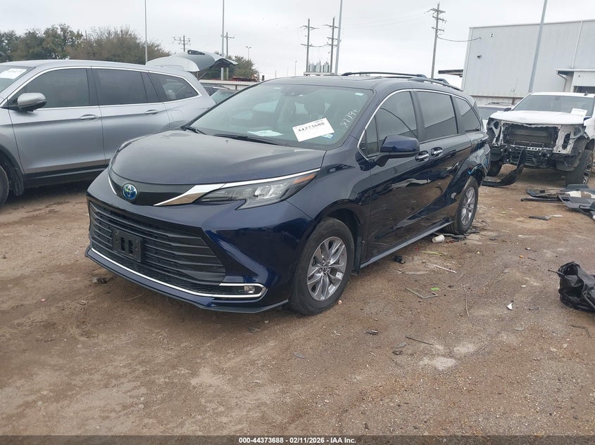2024 Toyota Sienna Xle
