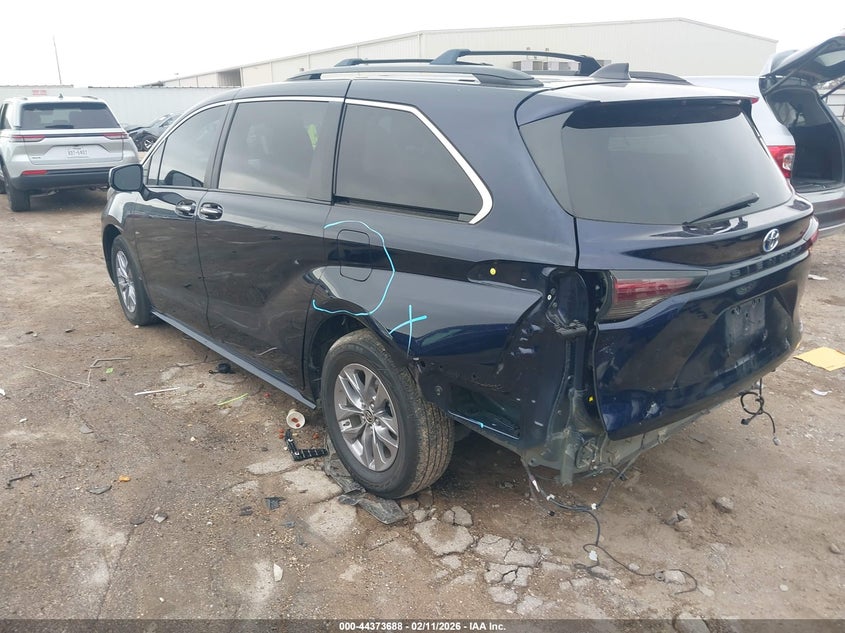 2024 Toyota Sienna Xle