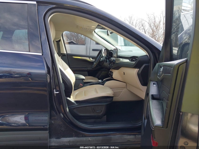 2021 Ford Escape Titanium