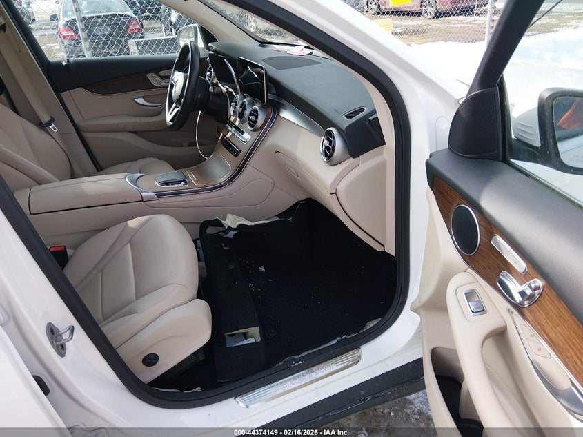 2022 Mercedes-Benz Glc 300 4Matic Suv