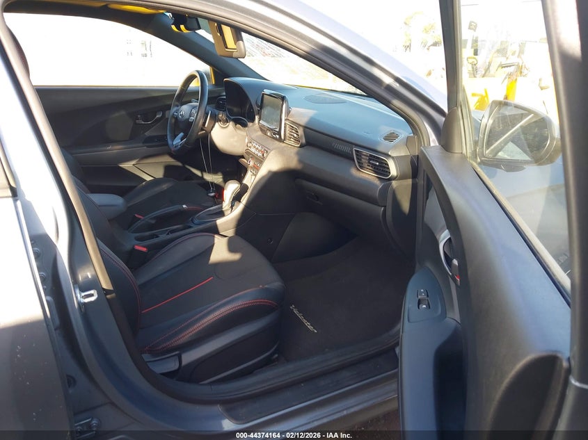 2020 Hyundai Veloster 2.0 Premium