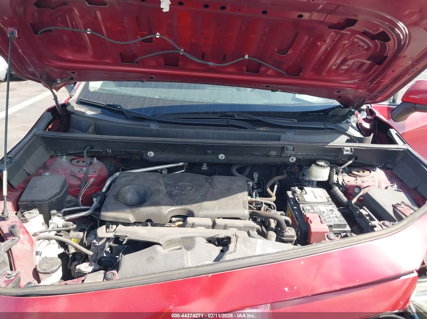 VIN 2T3C1RFVXKW048914 2019 TOYOTA RAV4 XLE PREMIUM