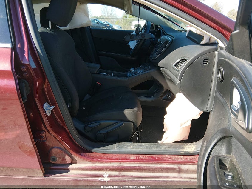 2015 Chrysler 200 Limited