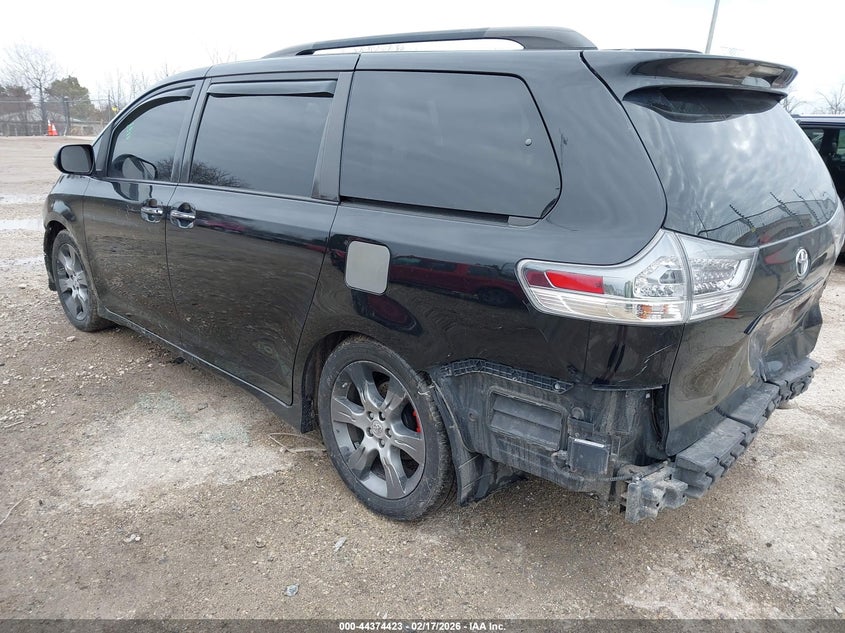 2015 Toyota Sienna Se Premium 8 Passenger