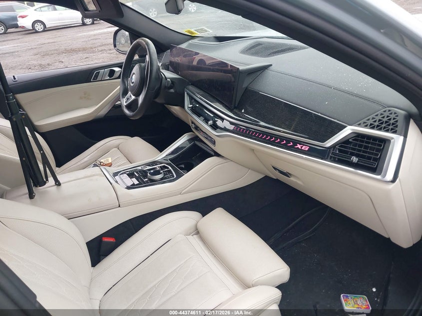 VIN: 5UX33EX06S9X72426 2025 BMW X6 XDRIVE40I