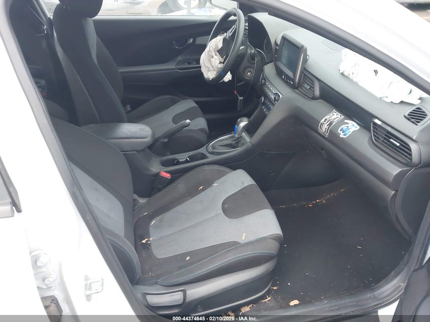 2019 Hyundai Veloster 2.0