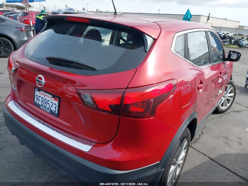 2018 Nissan Rogue Sport S