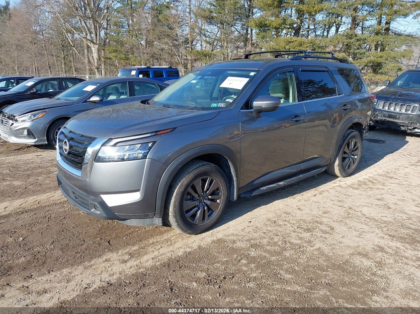 2022 Nissan Pathfinder Sv 4Wd