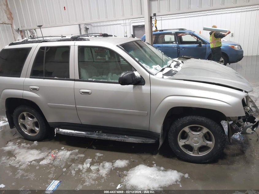 2008 Chevrolet Trailblazer Lt VIN: 1GNDT13S682103698 Lot: 44374869