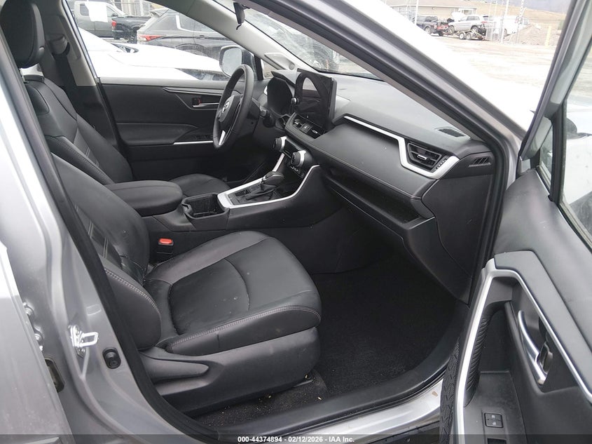 2025 Toyota Rav4 Xle Premium