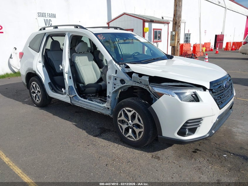 2024 Subaru Forester Premium