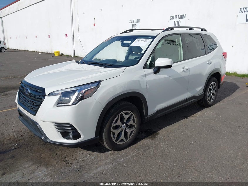 2024 Subaru Forester Premium