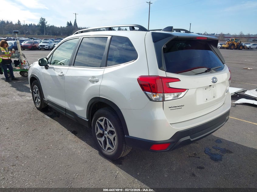 2024 Subaru Forester Premium
