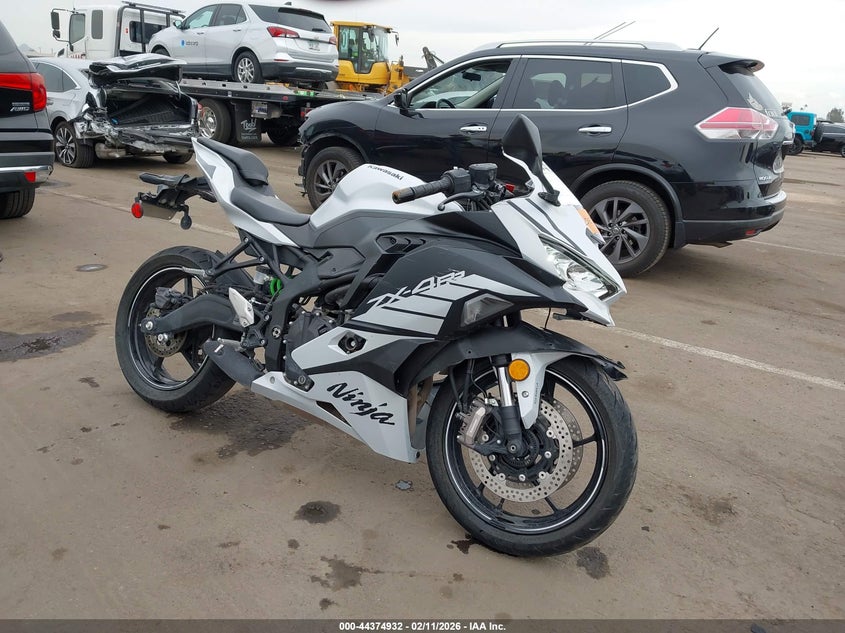 2025 Kawasaki Zx400 S