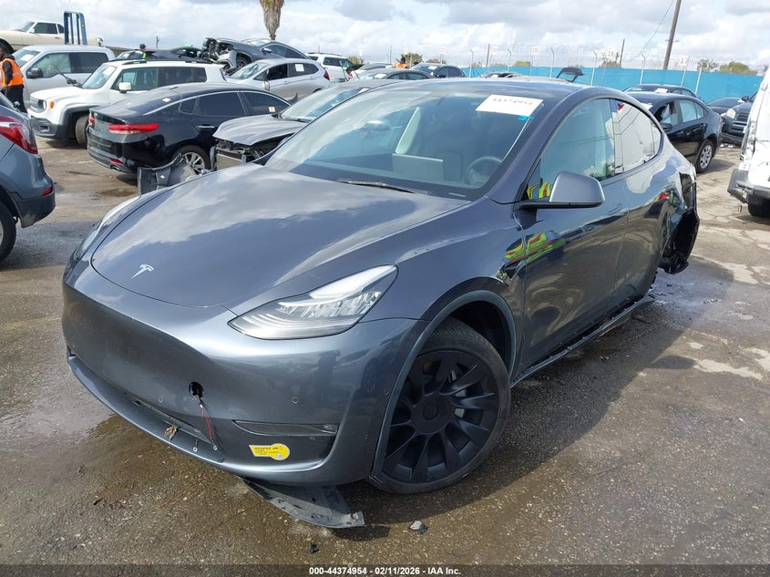 2022 Tesla Model Y Long Range Dual Motor All-Wheel Drive