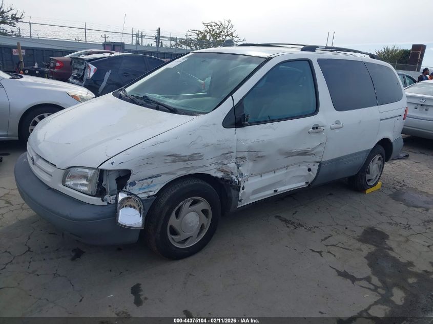 1999 Toyota Sienna Le