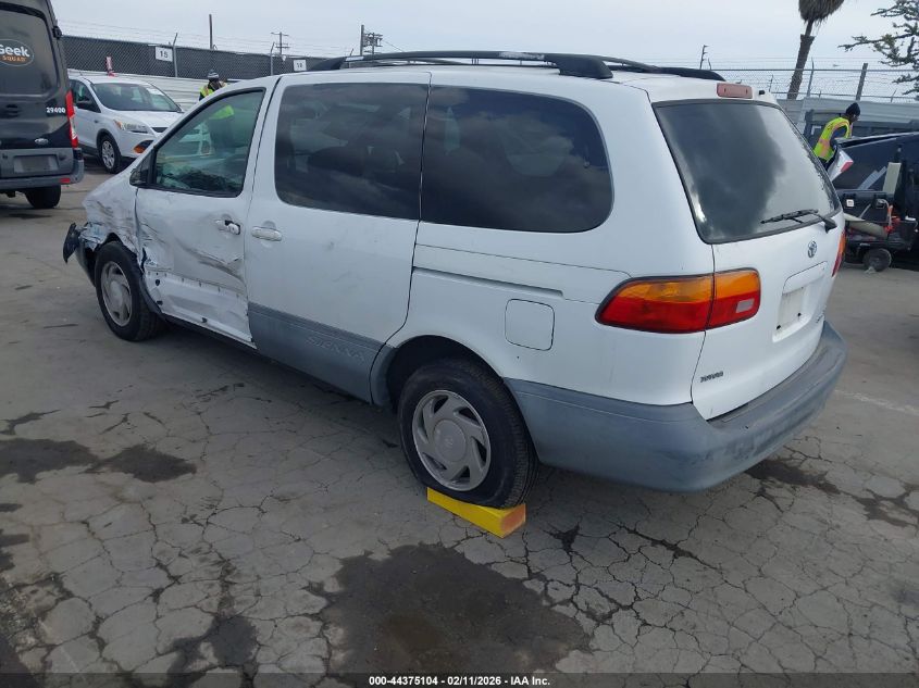 1999 Toyota Sienna Le